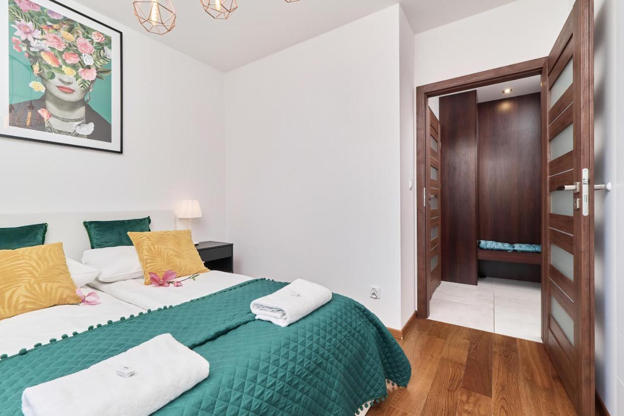 Nowa Teczowa Apartments Promenada Staromiejska By Noclegi Renters Βρότσλαβ Εξωτερικό φωτογραφία