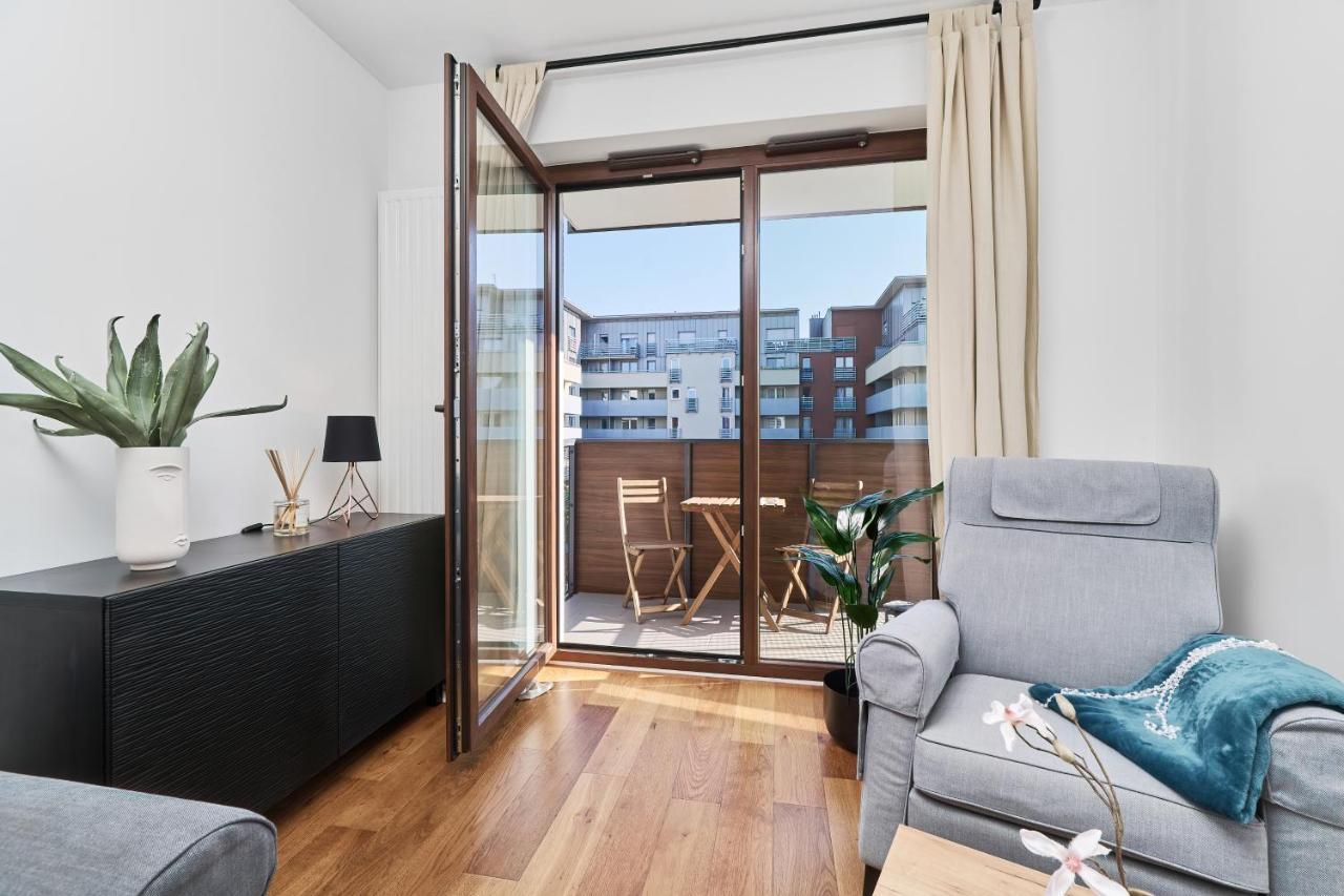 Nowa Teczowa Apartments Promenada Staromiejska By Noclegi Renters Βρότσλαβ Εξωτερικό φωτογραφία